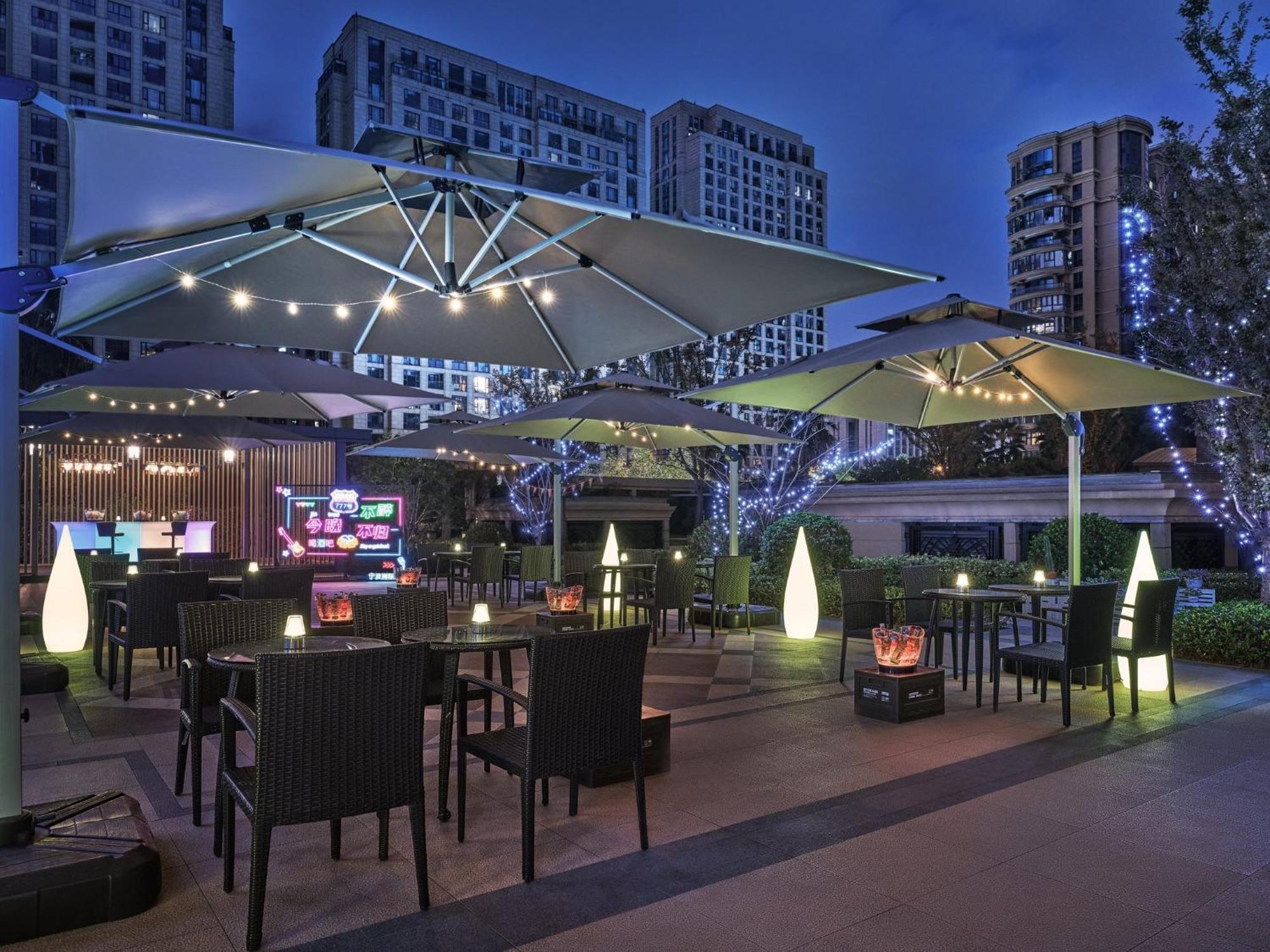 Hotel The Azure Ningbo, Vignette Collection Exterior foto